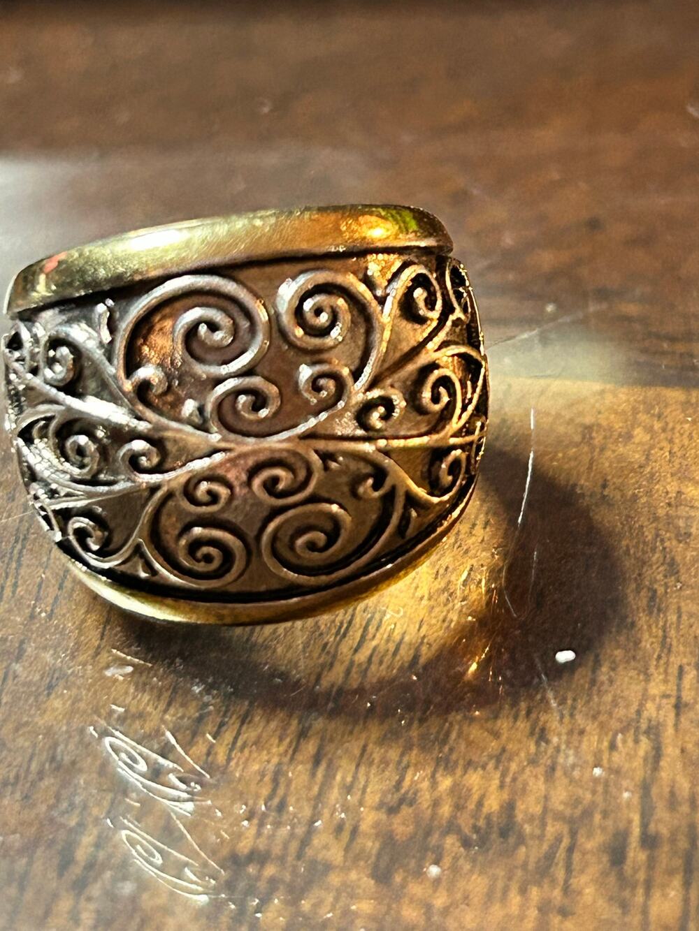 Two Tone Filigree Ring Size 6.5